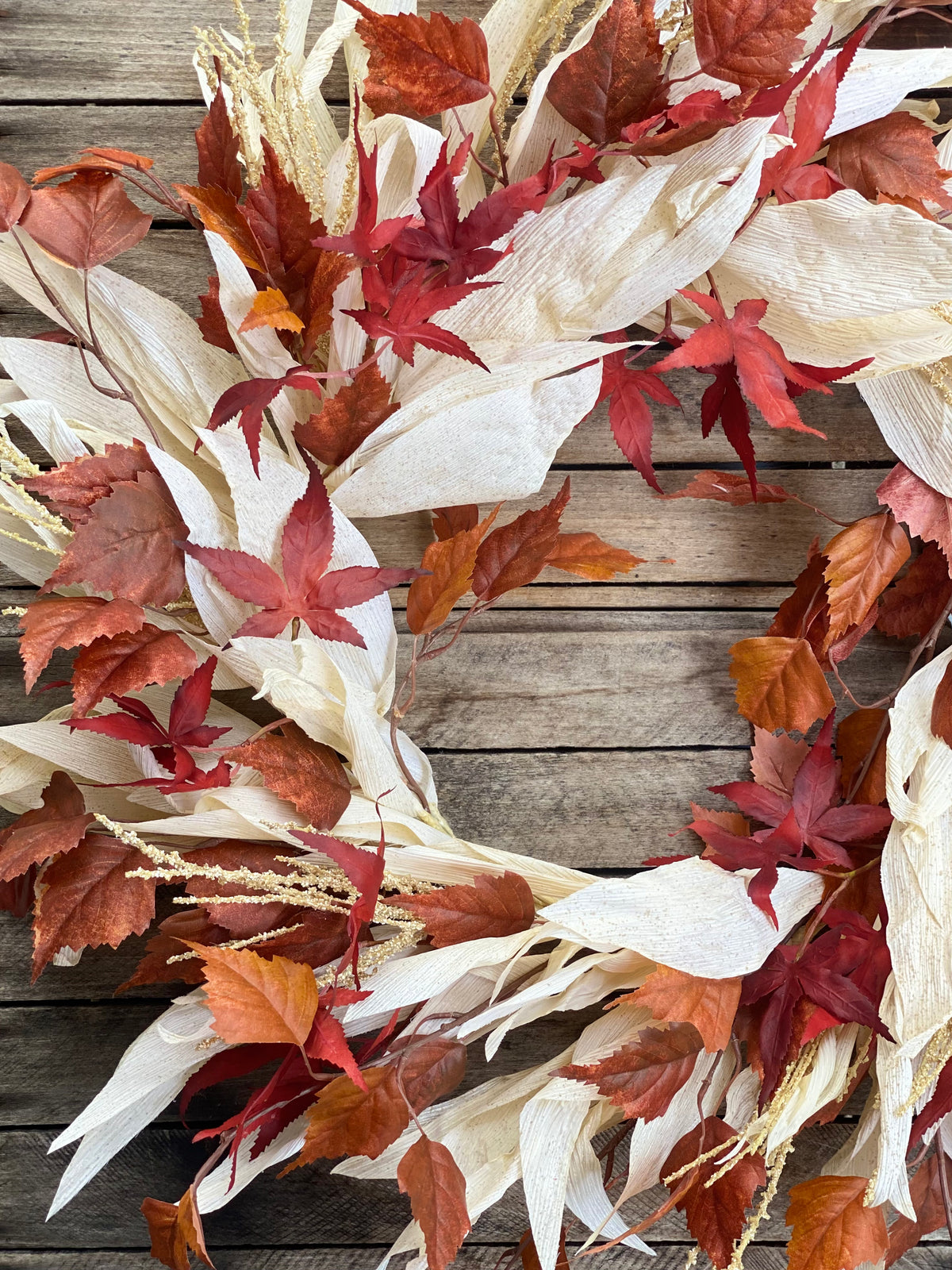 A FALL CORN HUSK WREATH - FARMHOUSE FUN