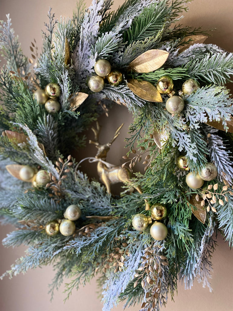 Snowy Reindeer Wreath