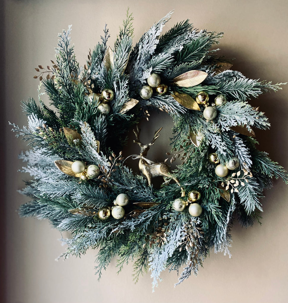 Snowy Reindeer Wreath