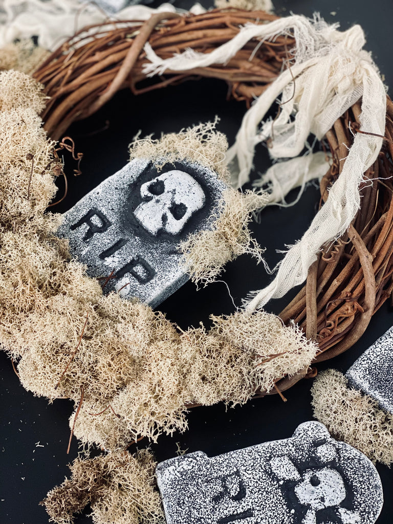 Small Halloween Wreath with Gravestone and Moss