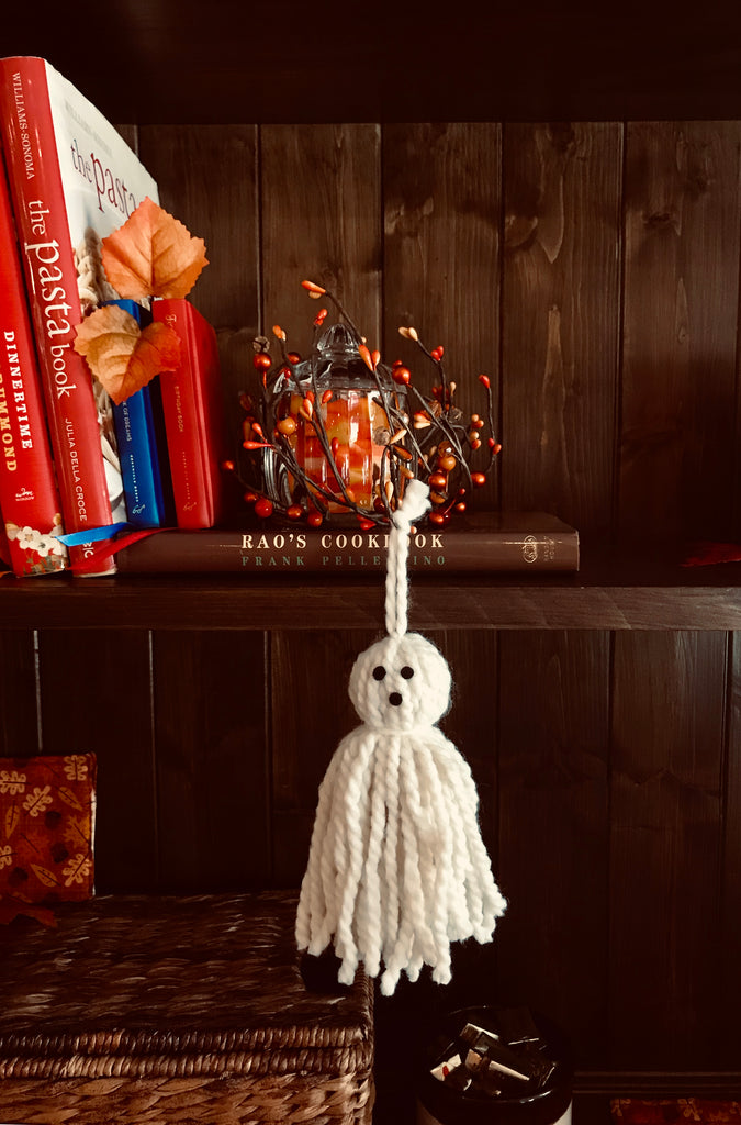 Chunky Ivory Yarn Ghosts Set of 3